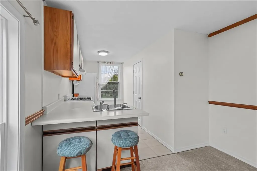 48 Carver Lane Narragansett RI 02882
