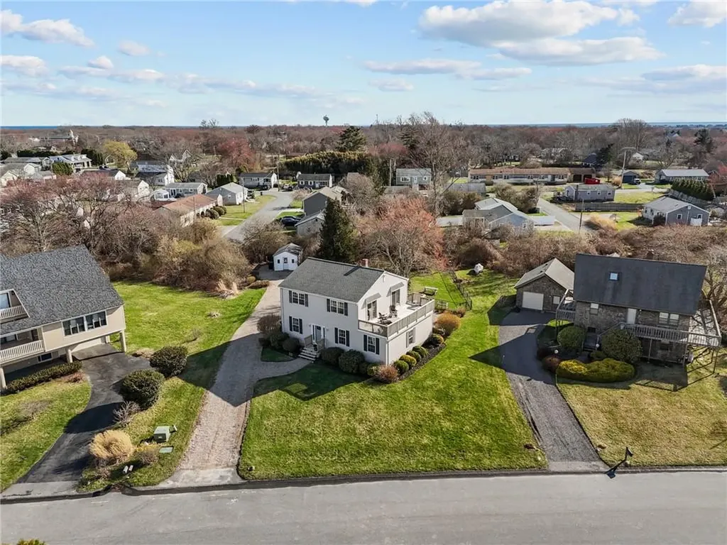 48 Carver Lane Narragansett RI 02882