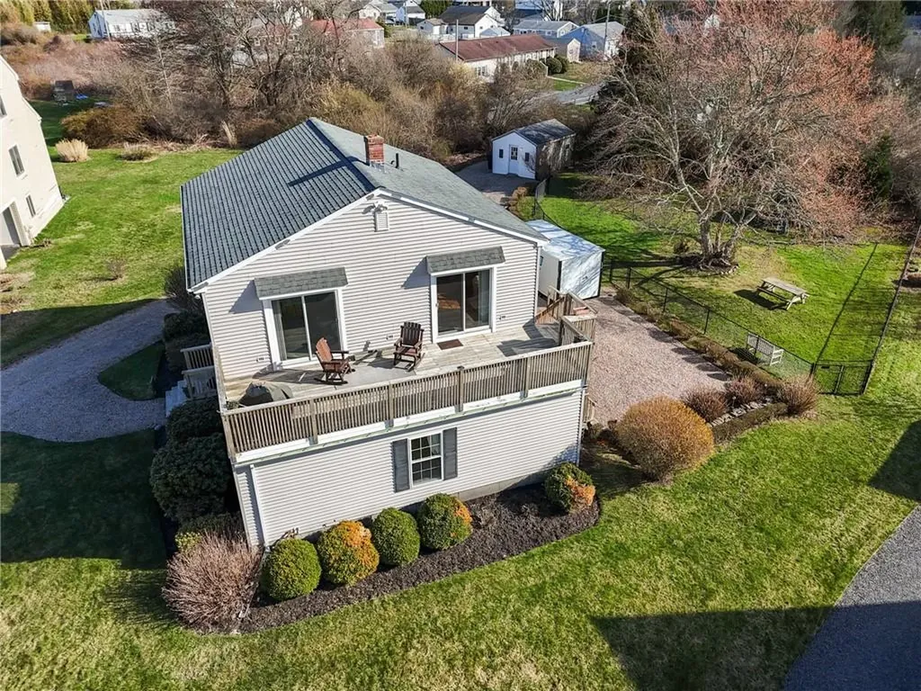 48 Carver Lane Narragansett RI 02882