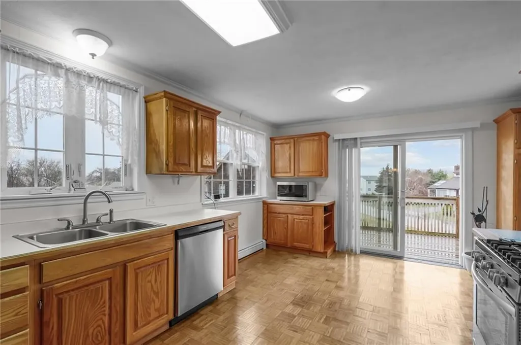 48 Carver Lane Narragansett RI 02882