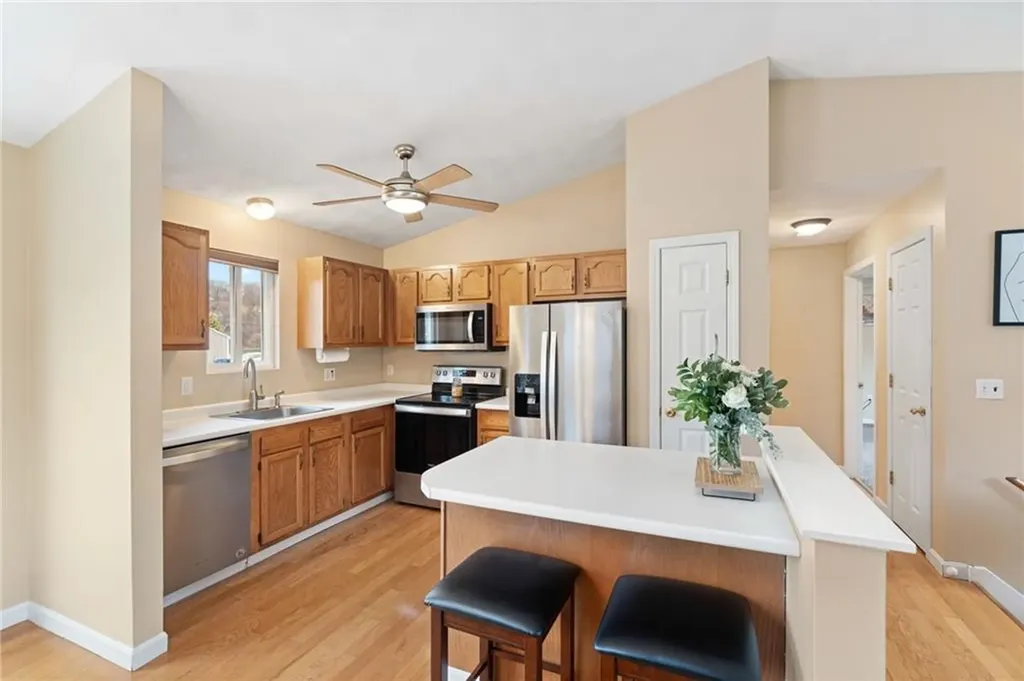 9 Iroquois Trail Cranston RI 02921