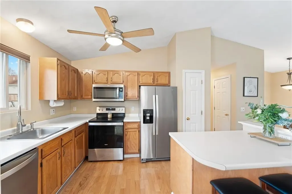 9 Iroquois Trail Cranston RI 02921