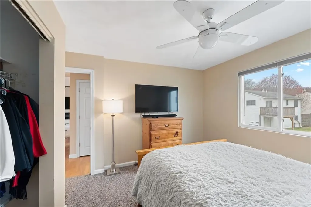 9 Iroquois Trail Cranston RI 02921