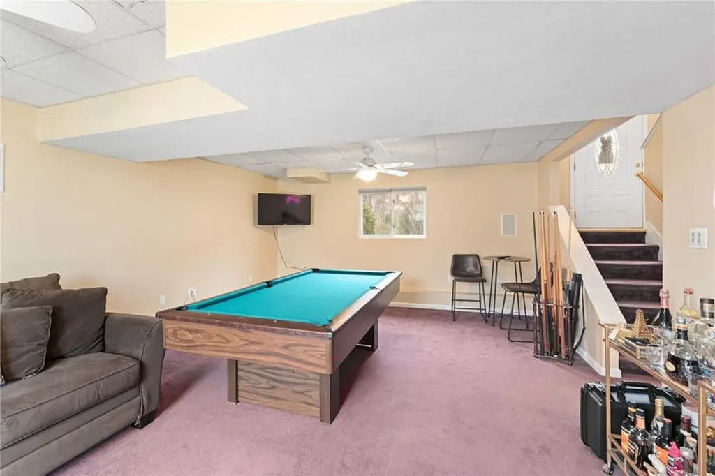 9 Iroquois Trail Cranston RI 02921