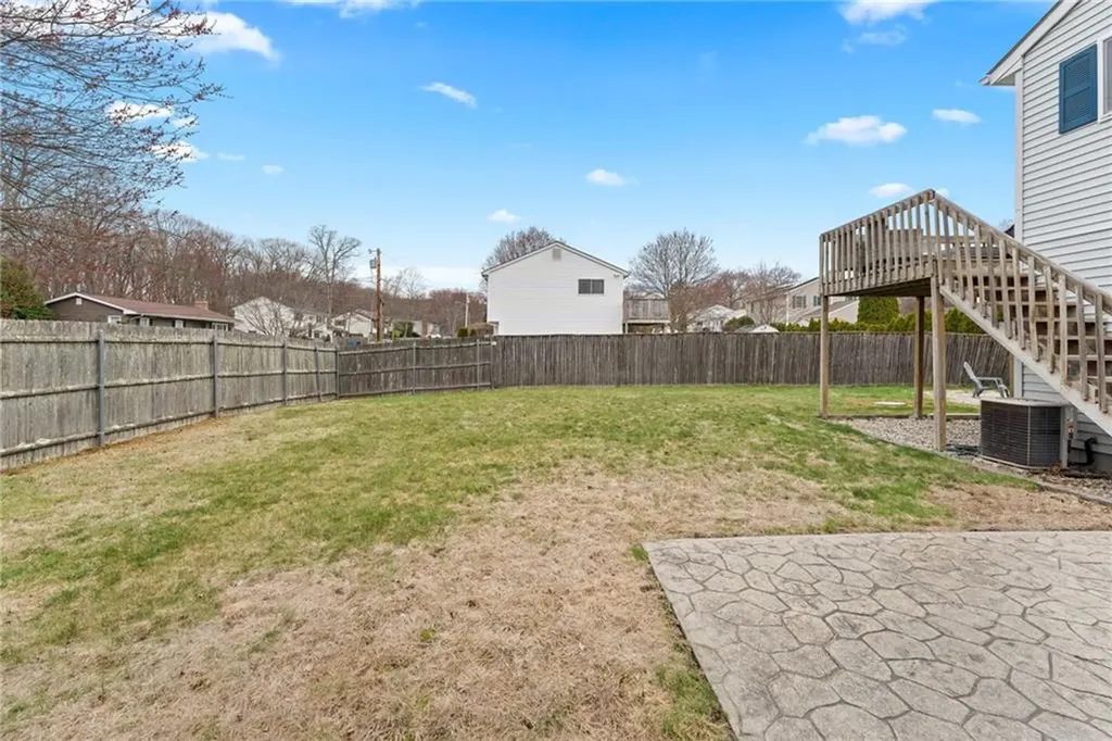 9 Iroquois Trail Cranston RI 02921