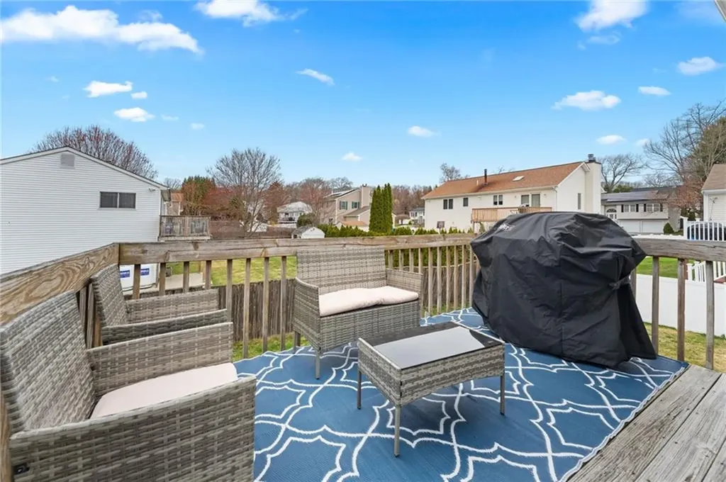 9 Iroquois Trail Cranston RI 02921