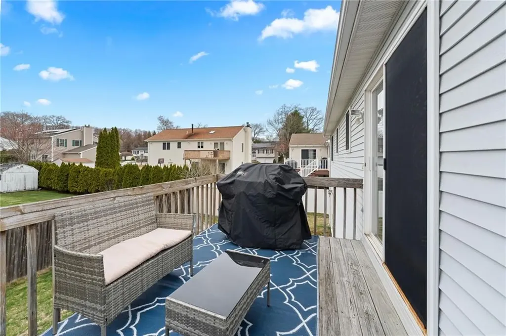 9 Iroquois Trail Cranston RI 02921