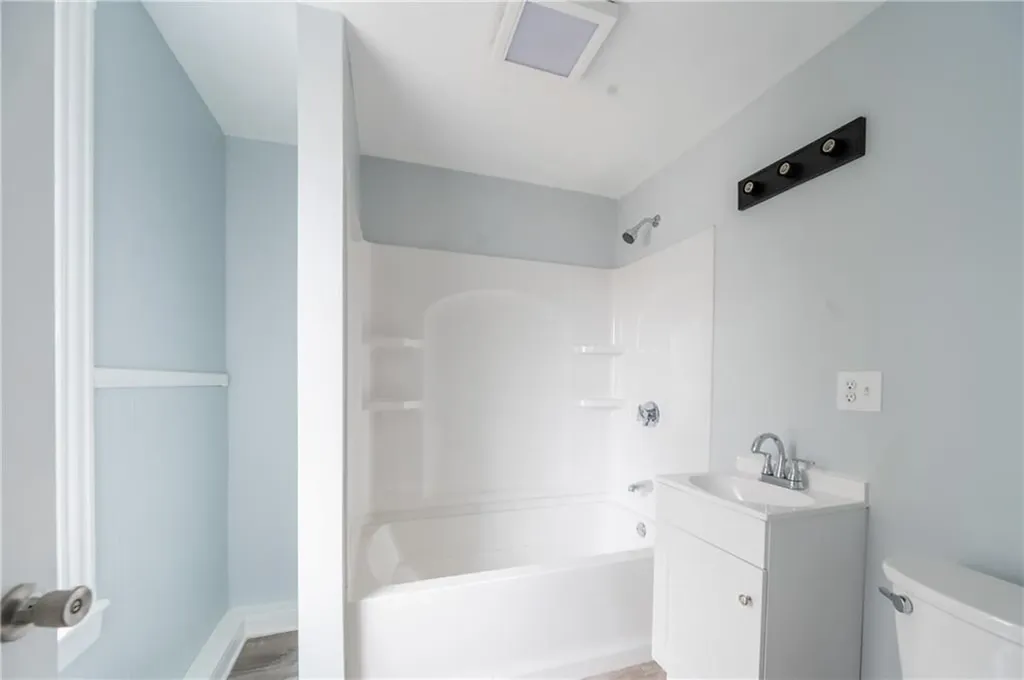 10 Oneil Street Providence RI 02904