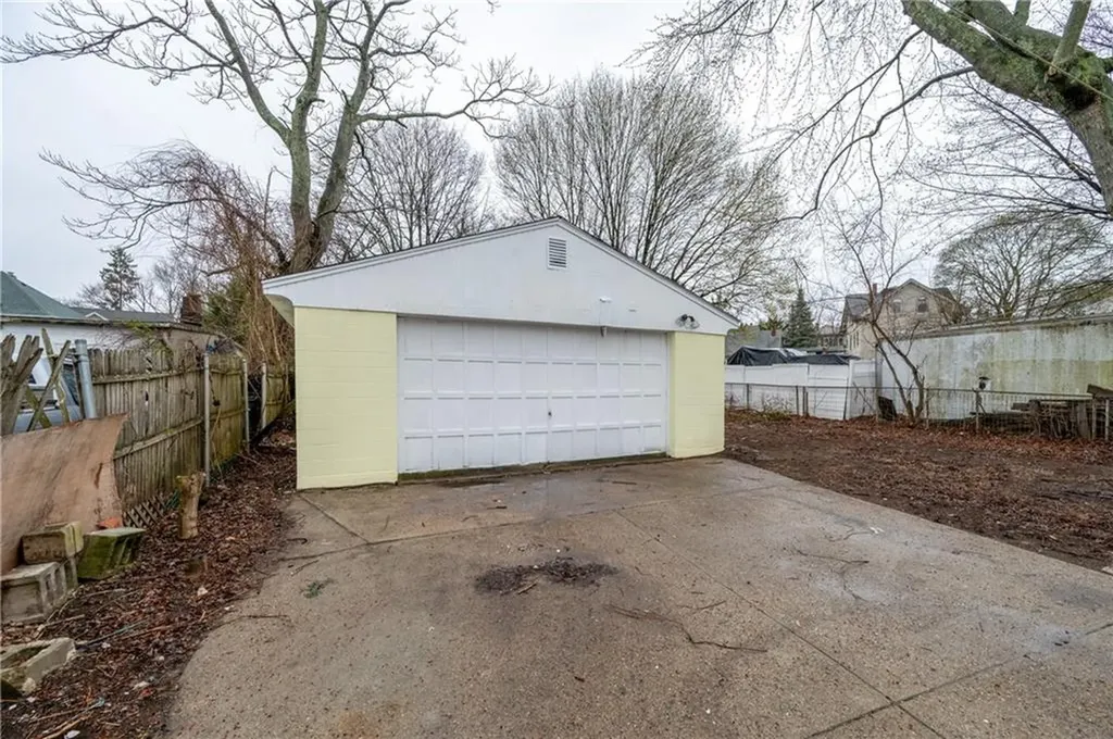 10 Oneil Street Providence RI 02904