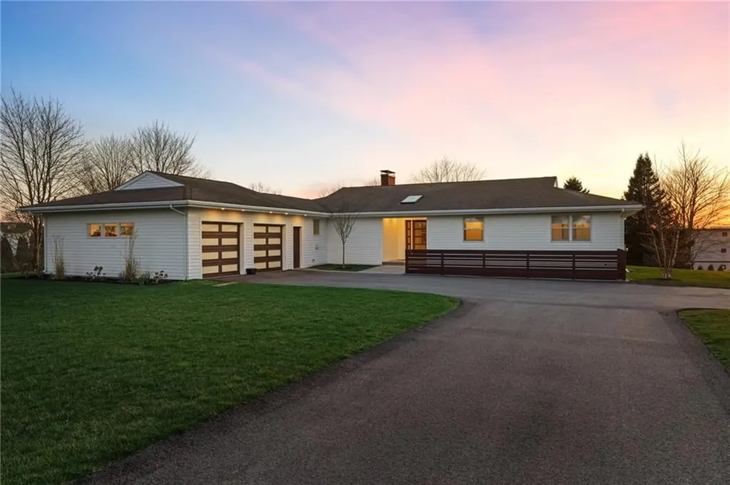 74 Honeyman Avenue Middletown RI 02842