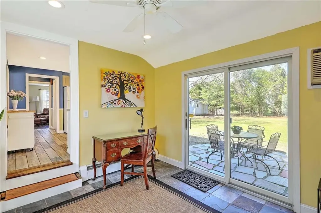 11 Pine Avenue Barrington RI 02806