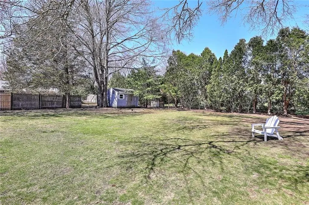 11 Pine Avenue Barrington RI 02806