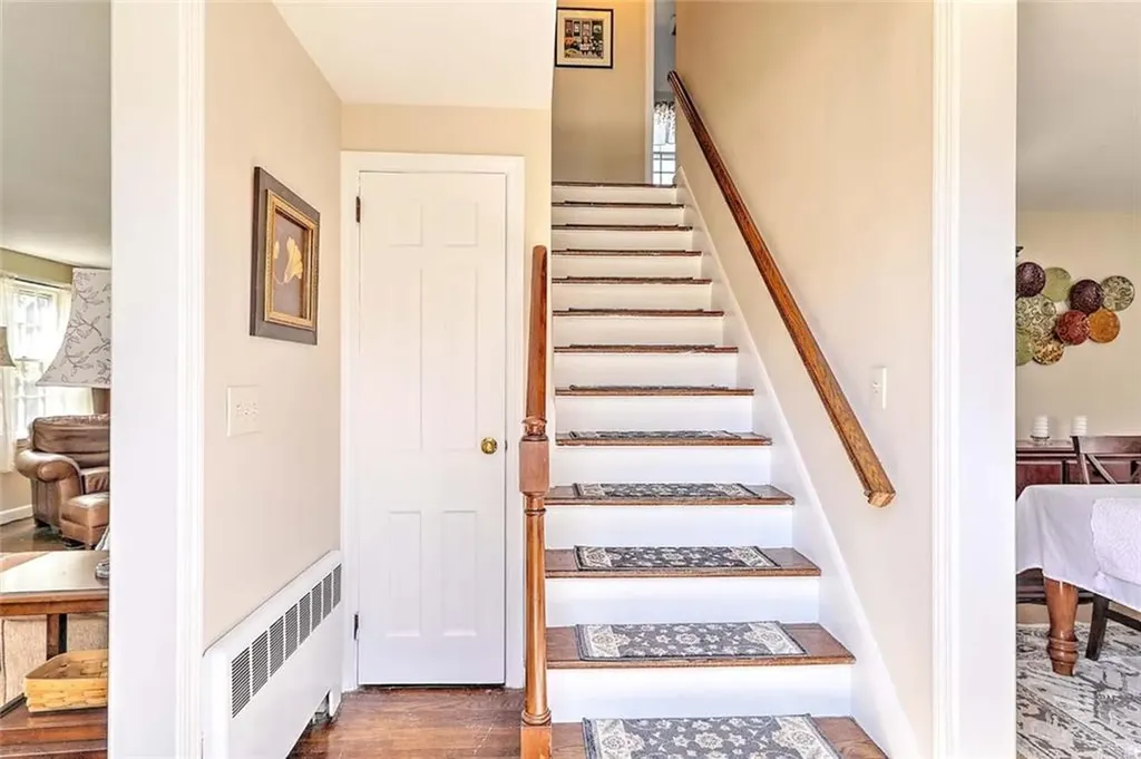 11 Pine Avenue Barrington RI 02806