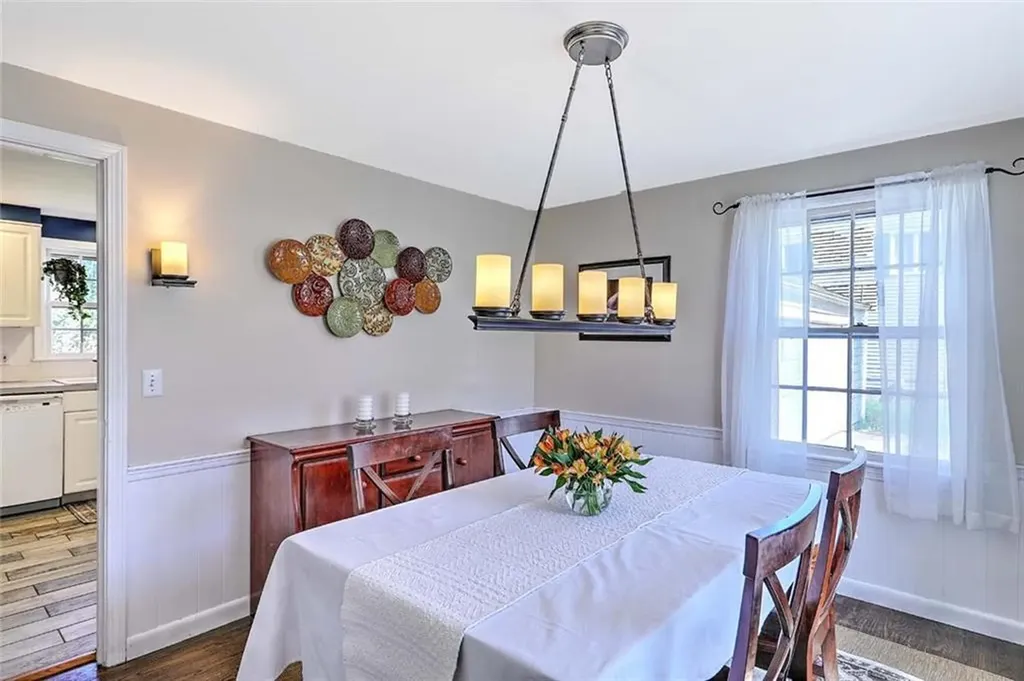 11 Pine Avenue Barrington RI 02806