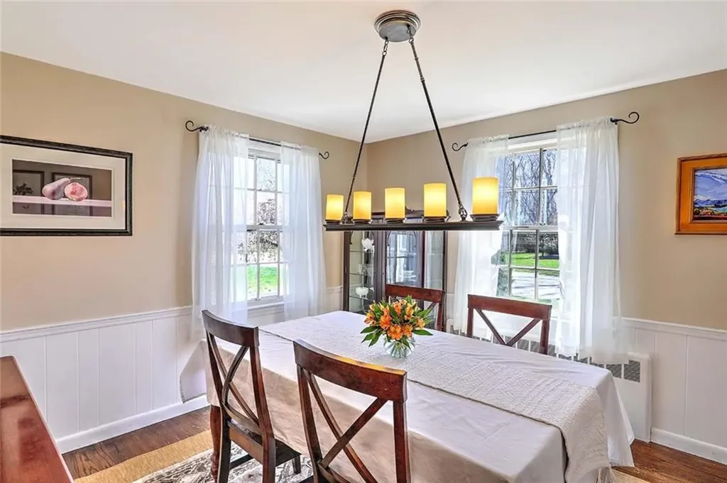 11 Pine Avenue Barrington RI 02806