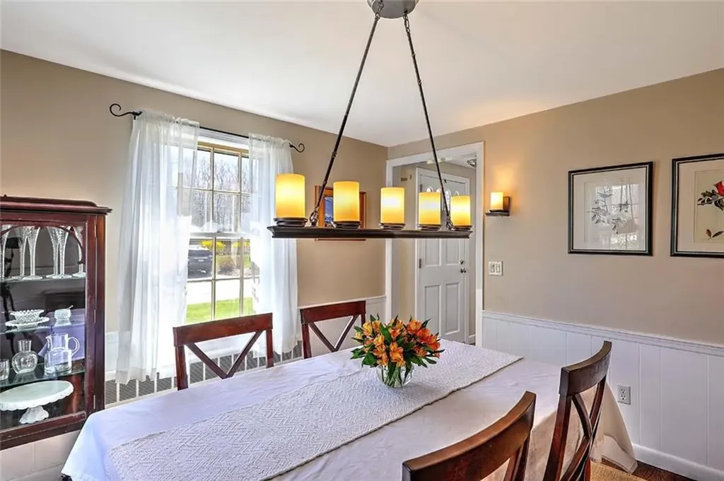 11 Pine Avenue Barrington RI 02806
