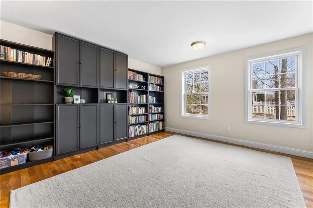 135 Crandall Road Tiverton RI 02878