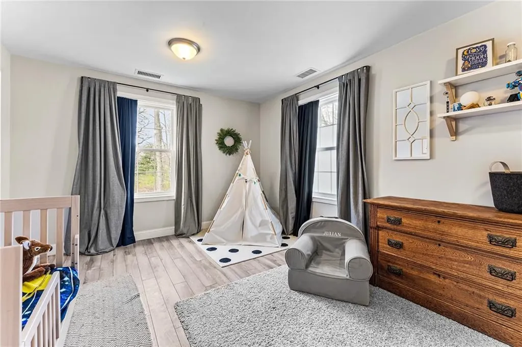 135 Crandall Road Tiverton RI 02878