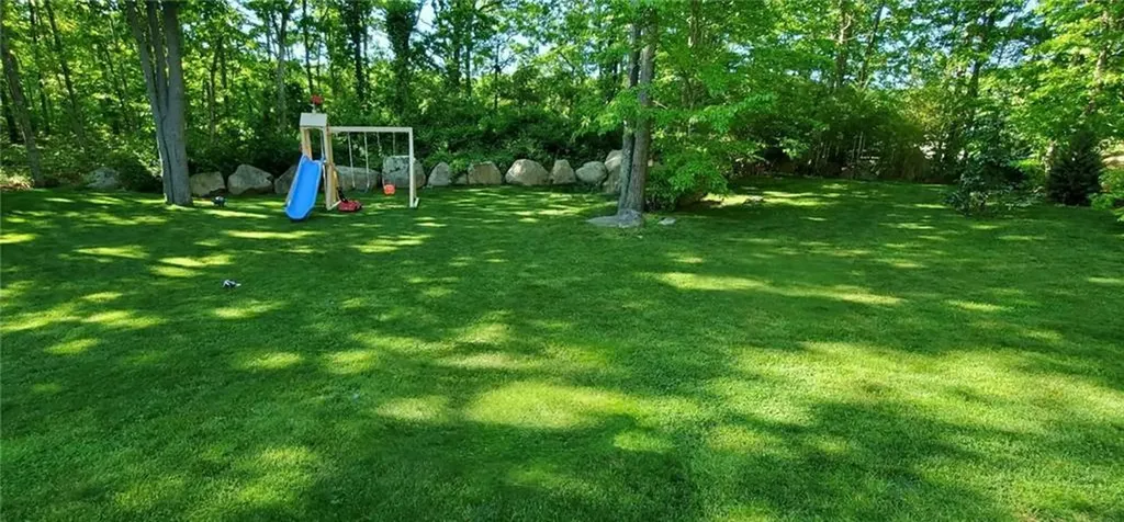135 Crandall Road Tiverton RI 02878