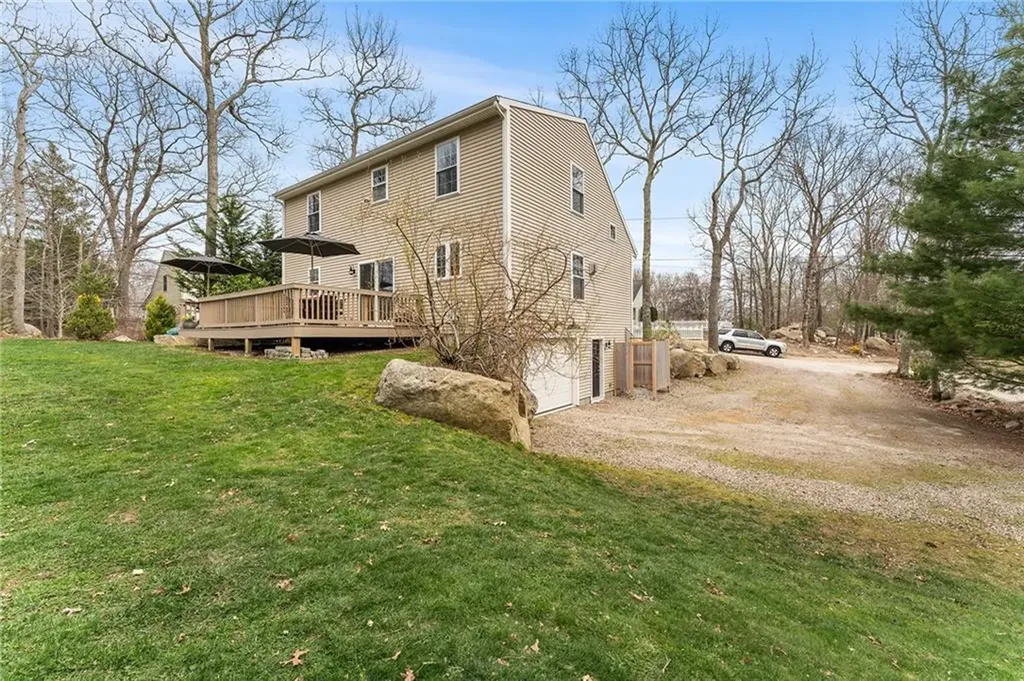 135 Crandall Road Tiverton RI 02878