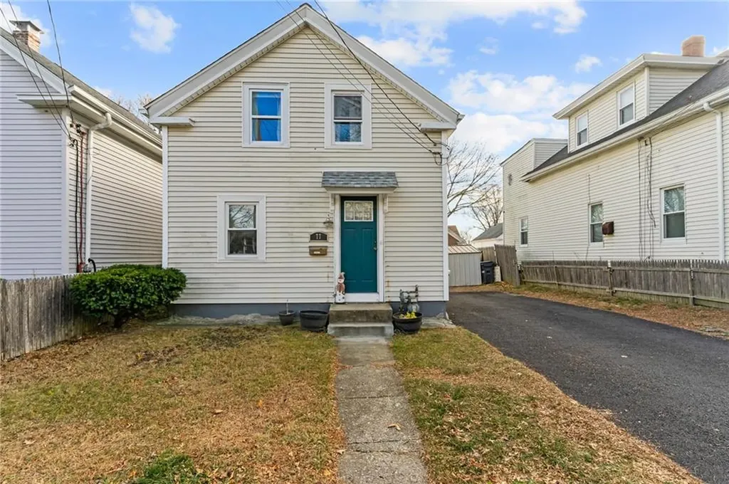 77 Seamans Street Providence RI 02908