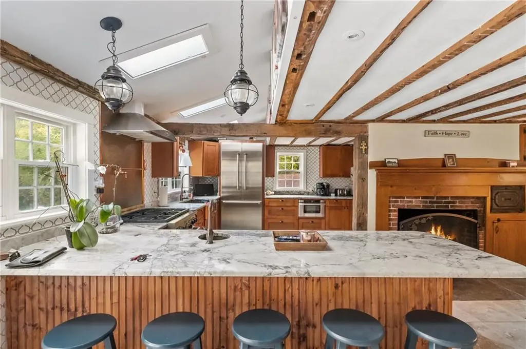 16 Foster Center Road Foster RI 02825