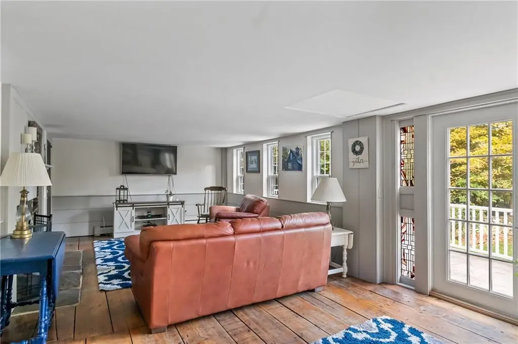 16 Foster Center Road Foster RI 02825