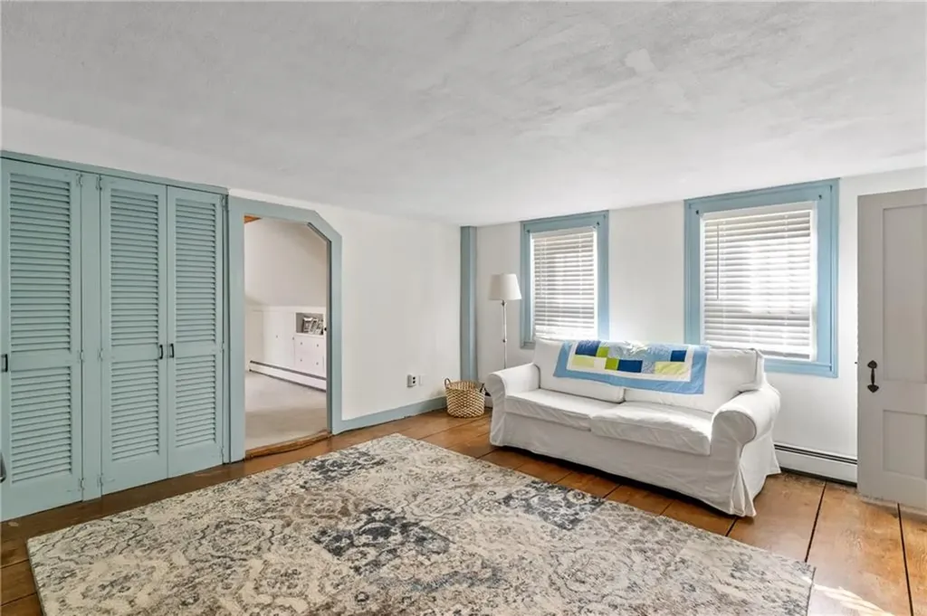 16 Foster Center Road Foster RI 02825