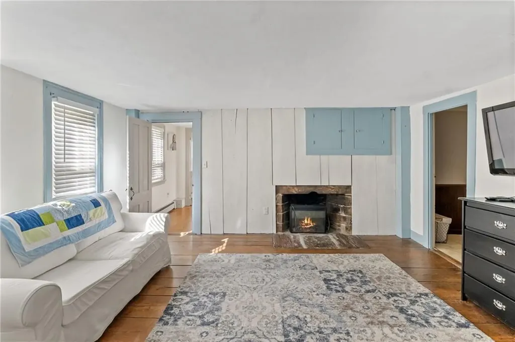 16 Foster Center Road Foster RI 02825