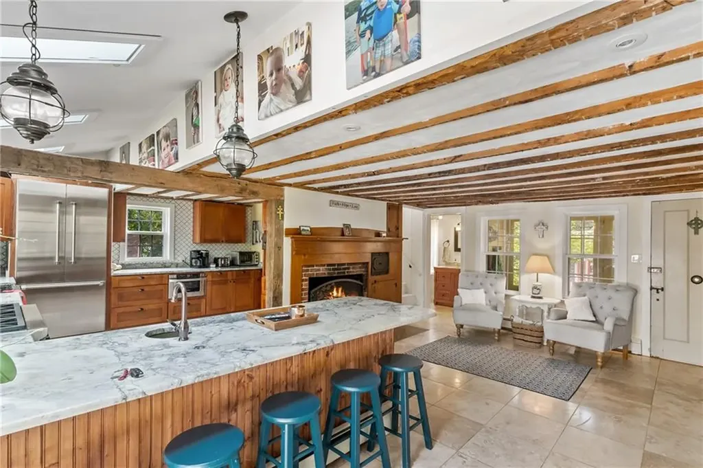 16 Foster Center Road Foster RI 02825