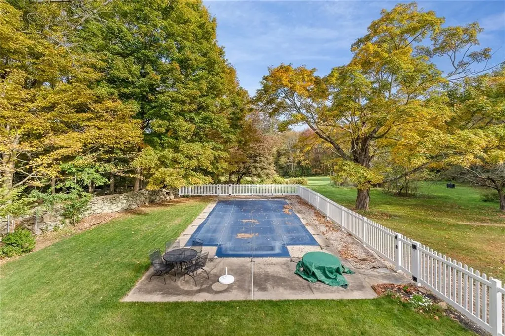 16 Foster Center Road Foster RI 02825