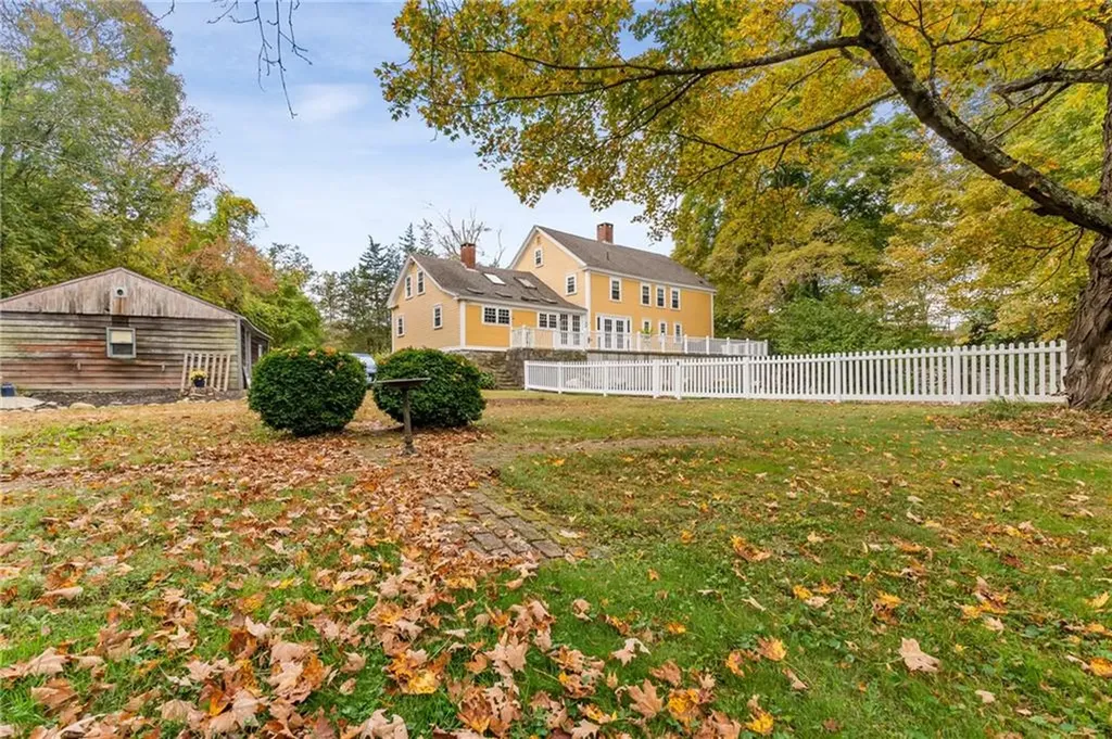 16 Foster Center Road Foster RI 02825