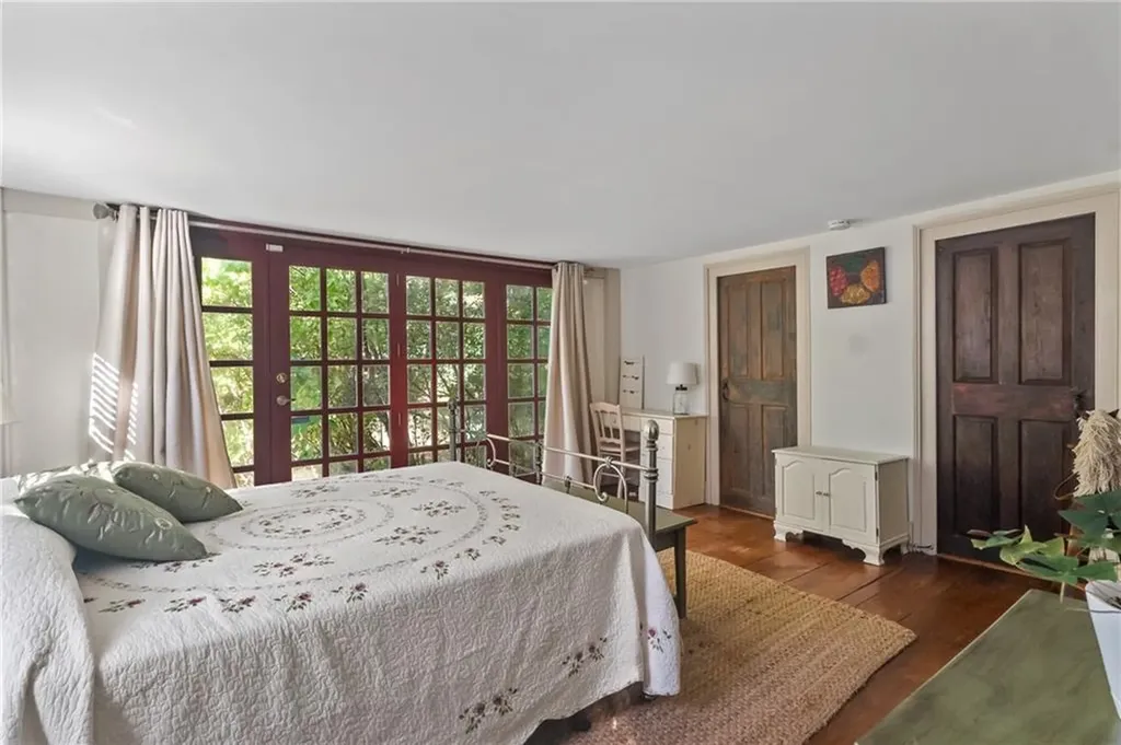 16 Foster Center Road Foster RI 02825