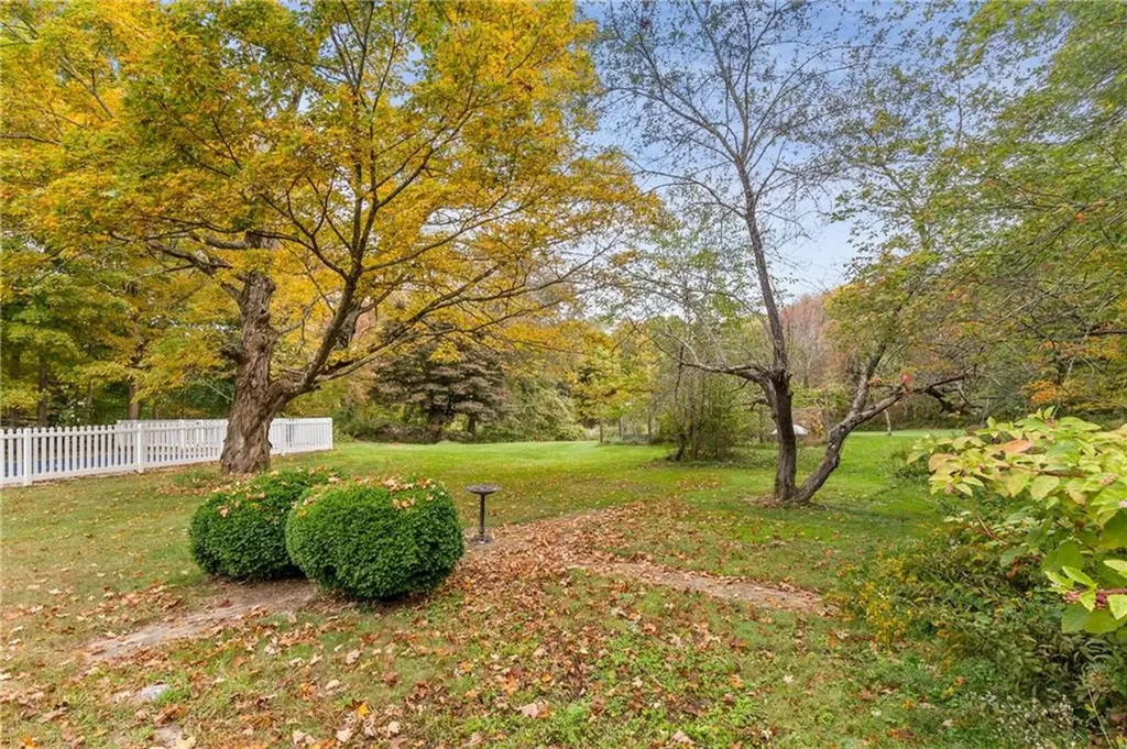 16 Foster Center Road Foster RI 02825