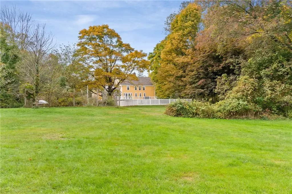 16 Foster Center Road Foster RI 02825