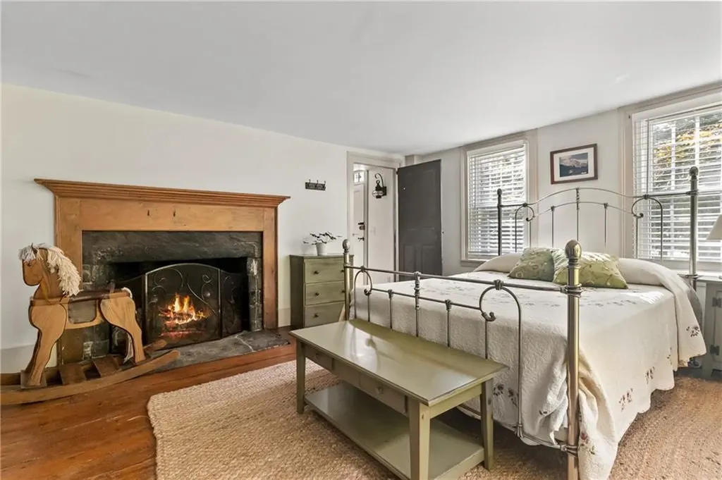 16 Foster Center Road Foster RI 02825