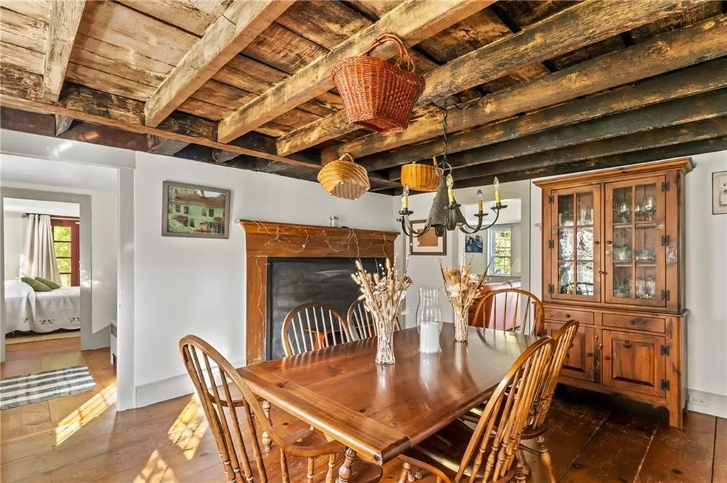 16 Foster Center Road Foster RI 02825