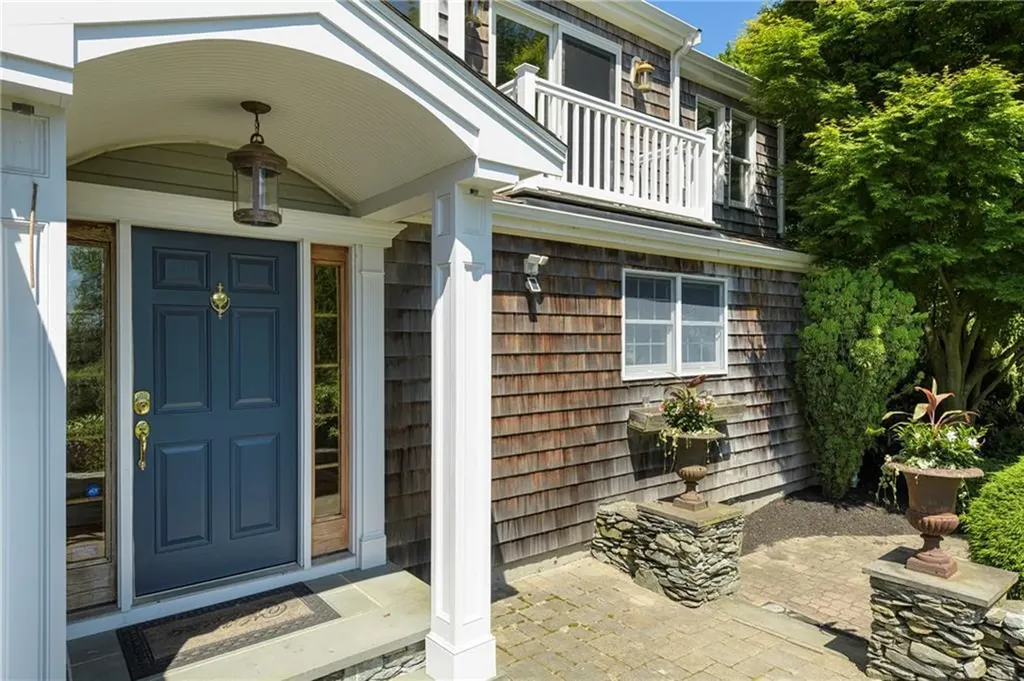 297 Black Point Lane Portsmouth RI 02871