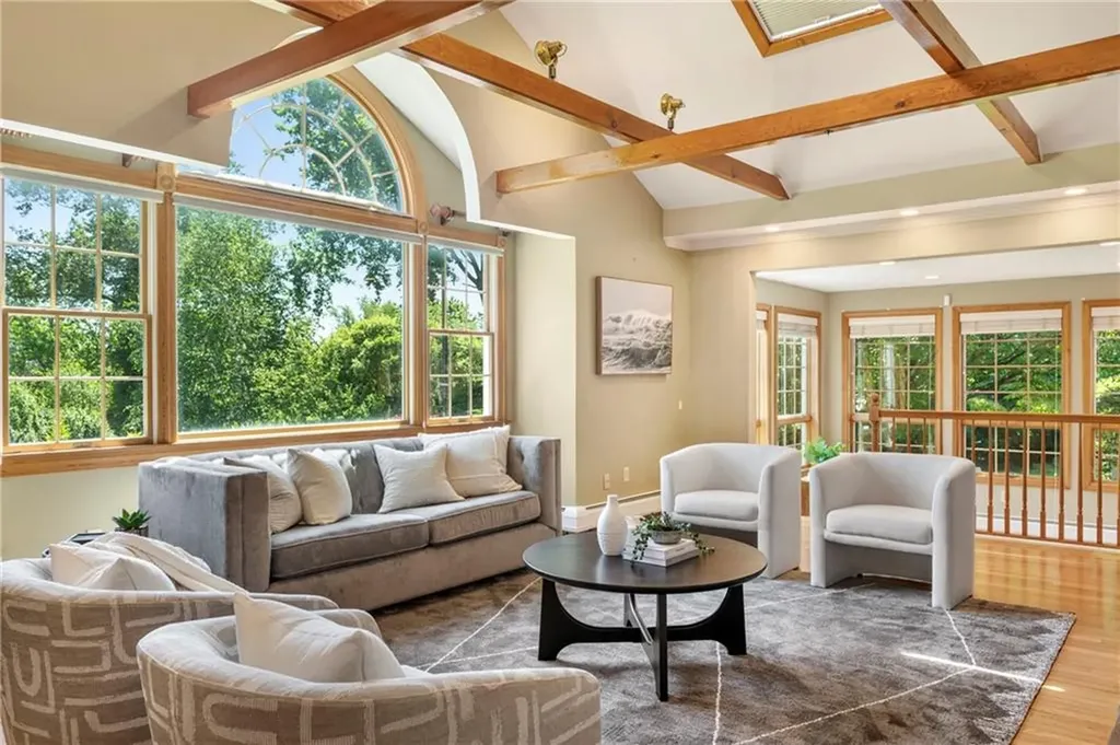 297 Black Point Lane Portsmouth RI 02871