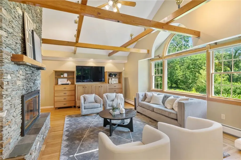297 Black Point Lane Portsmouth RI 02871