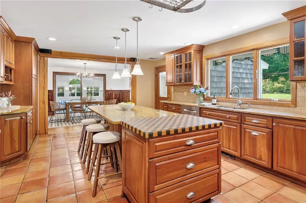 297 Black Point Lane Portsmouth RI 02871