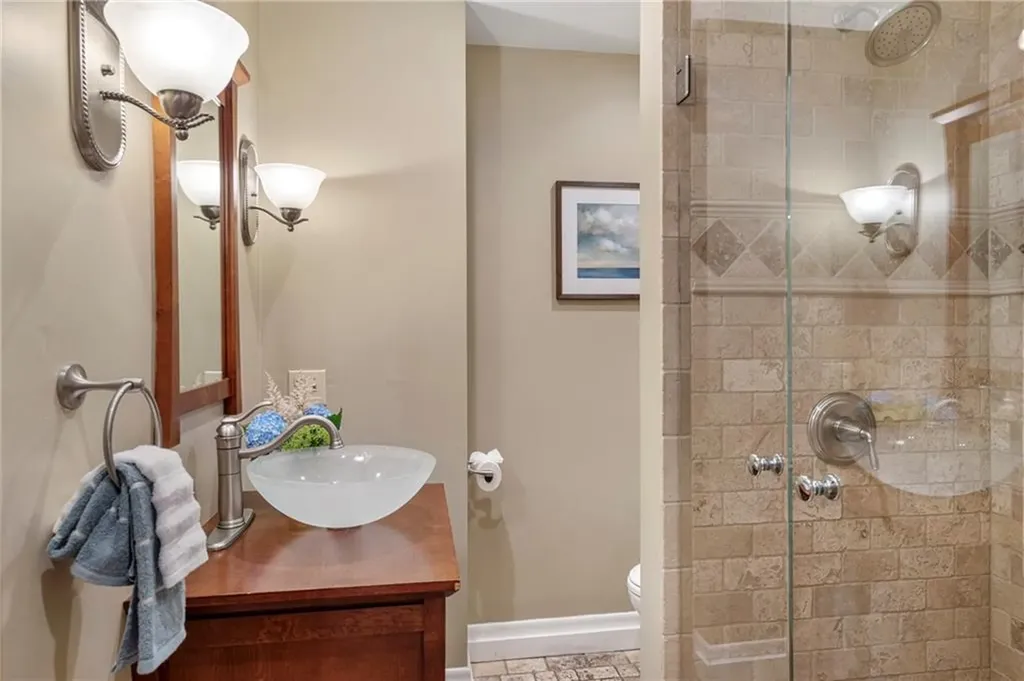 297 Black Point Lane Portsmouth RI 02871