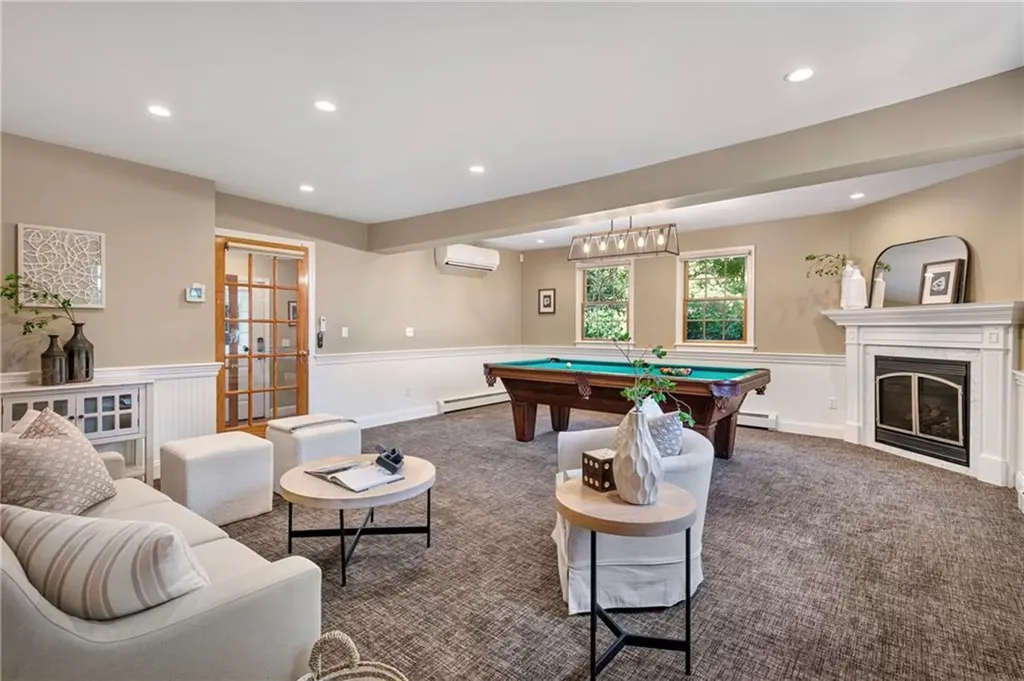 297 Black Point Lane Portsmouth RI 02871