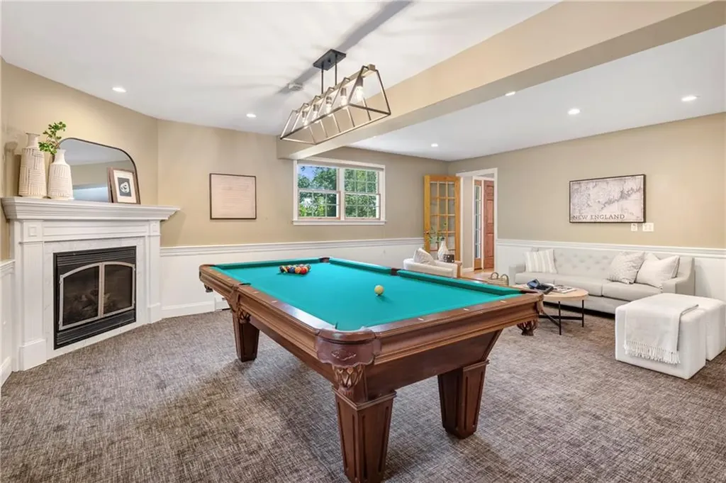 297 Black Point Lane Portsmouth RI 02871