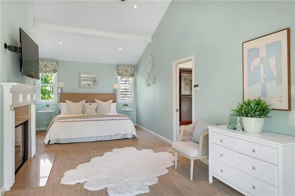 297 Black Point Lane Portsmouth RI 02871