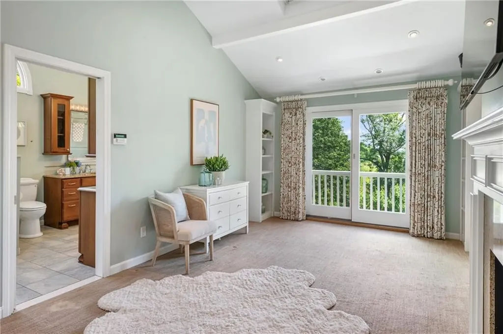 297 Black Point Lane Portsmouth RI 02871