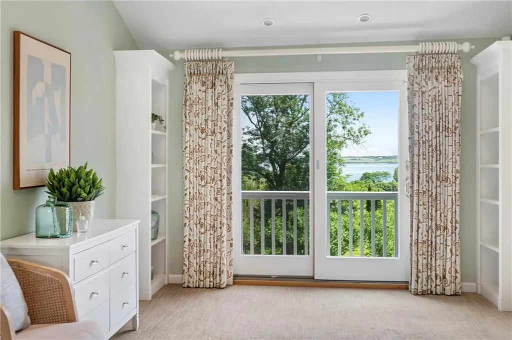 297 Black Point Lane Portsmouth RI 02871