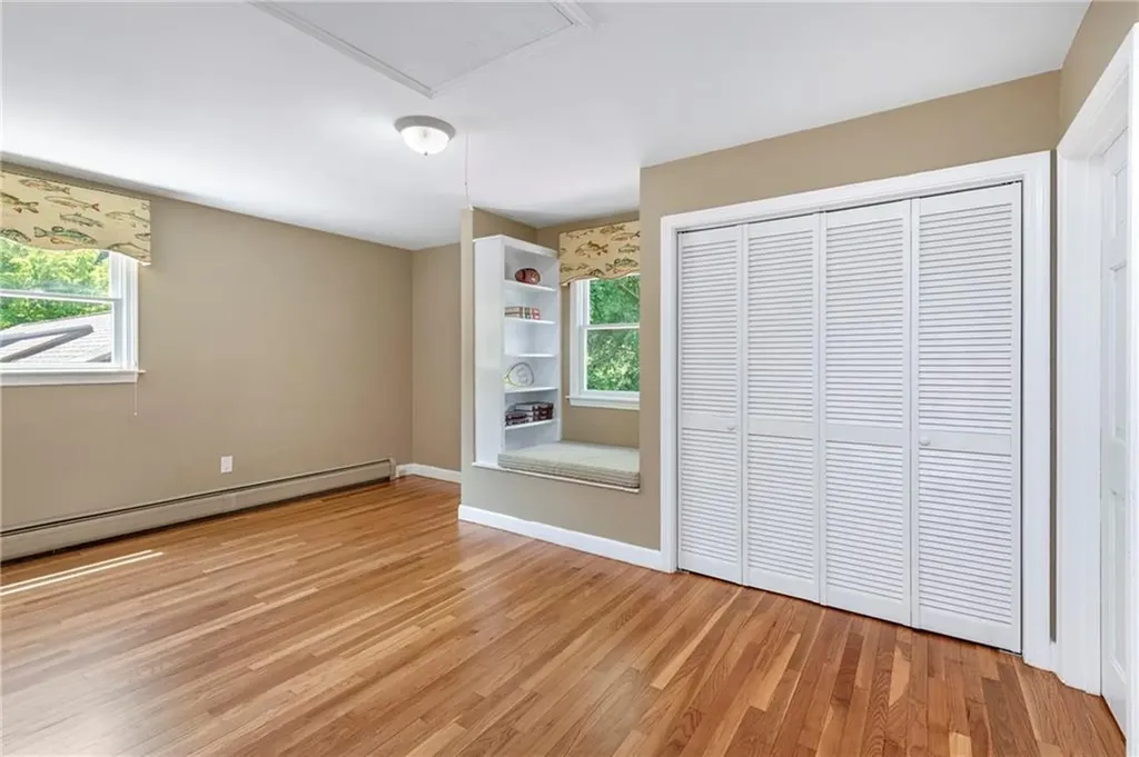 297 Black Point Lane Portsmouth RI 02871