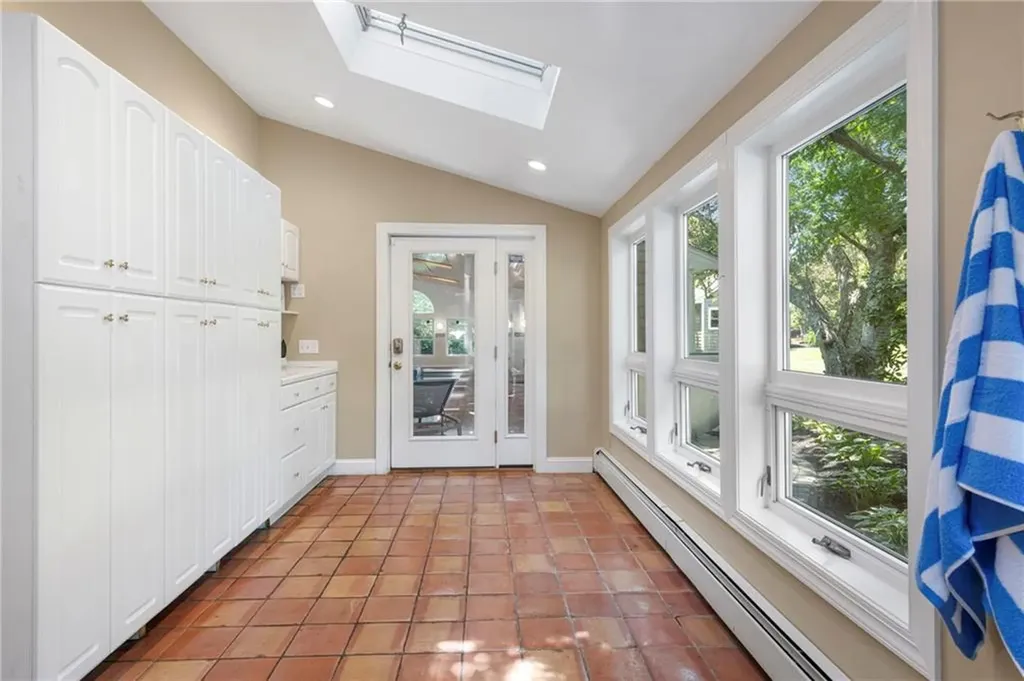 297 Black Point Lane Portsmouth RI 02871