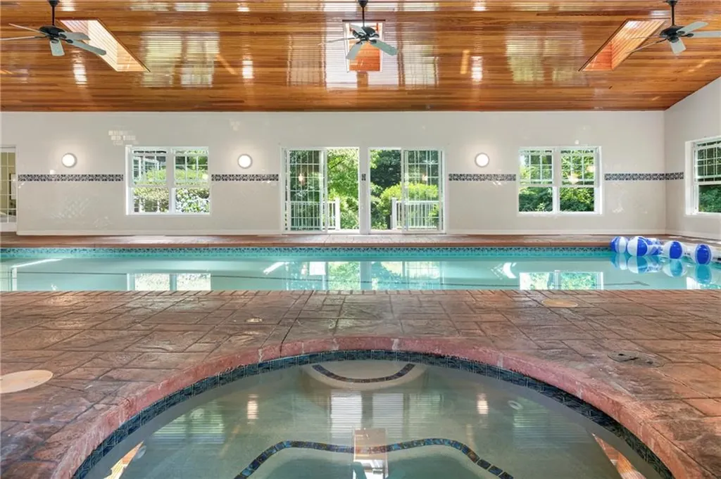 297 Black Point Lane Portsmouth RI 02871